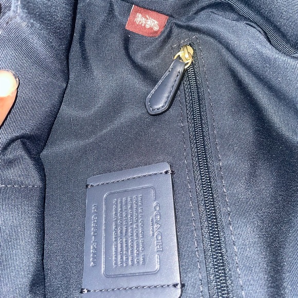 COACH **AUTHENTIC** Charlie Navy Medium Backpack - Picture 6 of 8